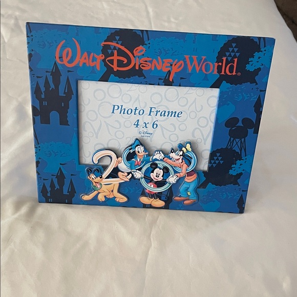 Vintage 2000 Disney Blue and Red Photo Frame with Characters - Picture 1 of 4